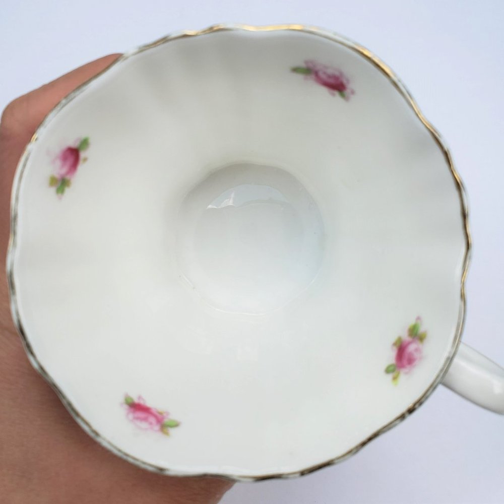 Royal Albert Bone China Tea Cup and Aynsley Saucer Rose Pattern - Picture 8 of 9